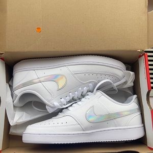 *NEVER WORN* Nike Court Vision Womens Sneakers